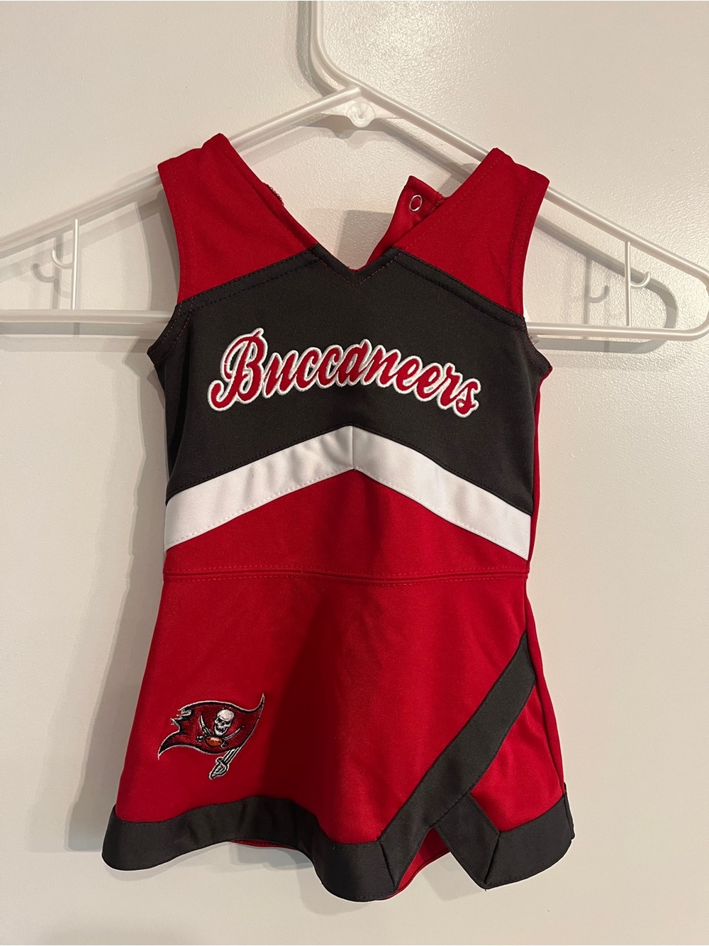 Girls size 12M Tampa Bay Buccaneers NFL Apparel Cheerleader Style Top